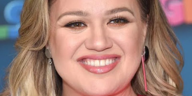Here’s Every Messy Detail Of Kelly Clarkson’s Divorce