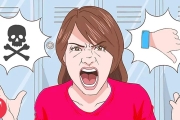 10 Things ALL Girls Do But Won’t Admit