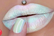 10 CRAZY WEDDING Makeup Trends From Around The World