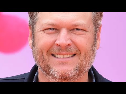 Blake Shelton Picked A Side In Kelly Clarkson's Divorce